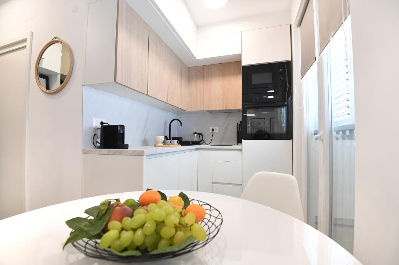 Consul Apartment - Zadar City Center ภายนอก รูปภาพ